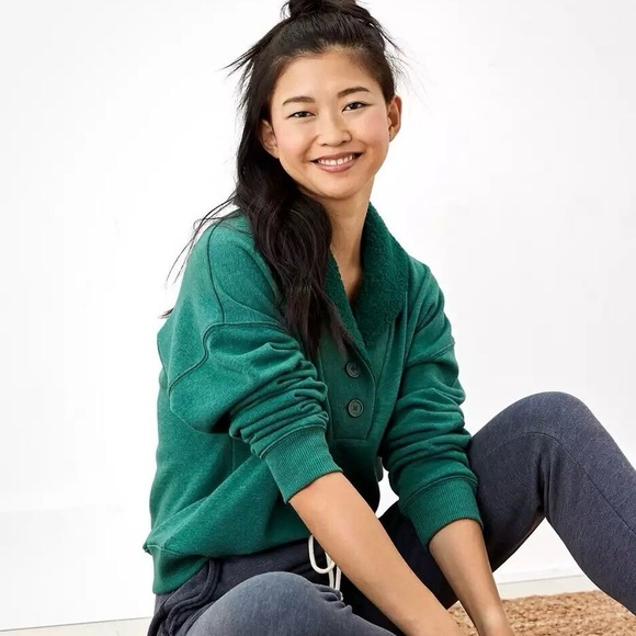 AE Sherpa Collared Henley Sweatshirt - Picture 1 of 6